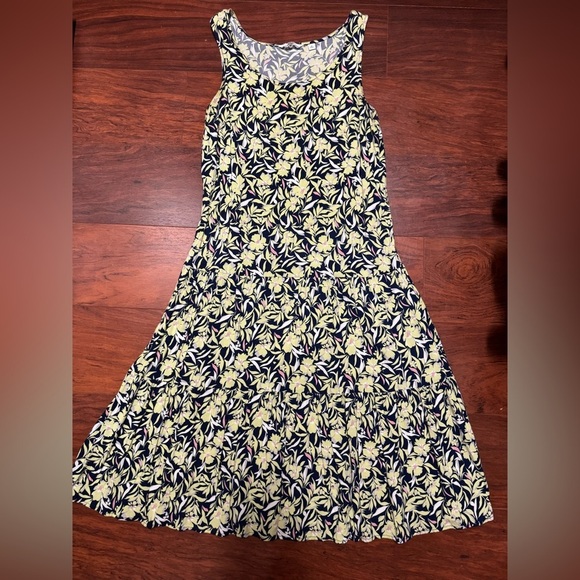Uniqlo Dresses & Skirts - Floral Sleeveless Dress